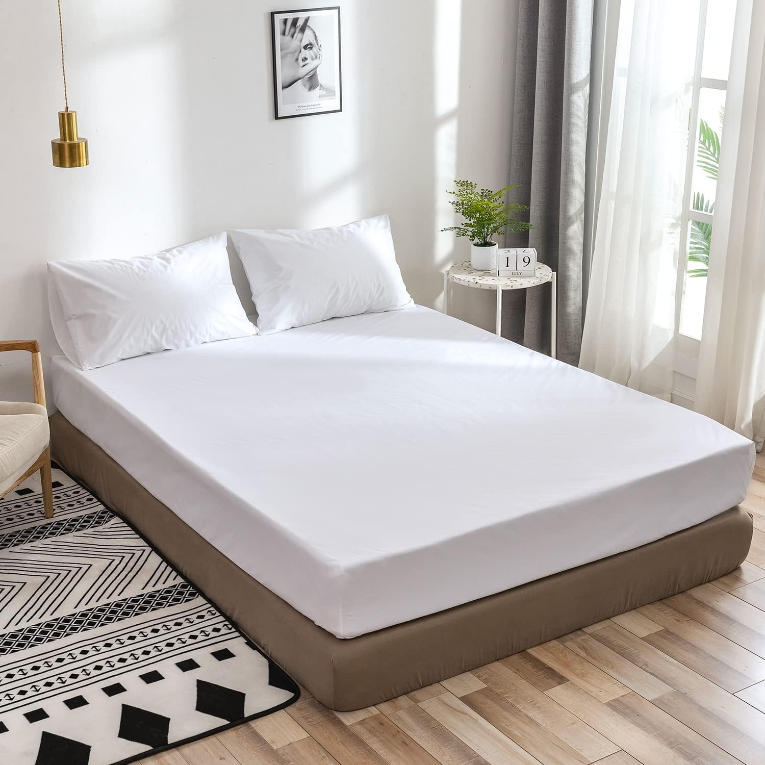 Luxe Comfort Waterproof Fitted Sheet Mattress Protector Cover (White, Double)