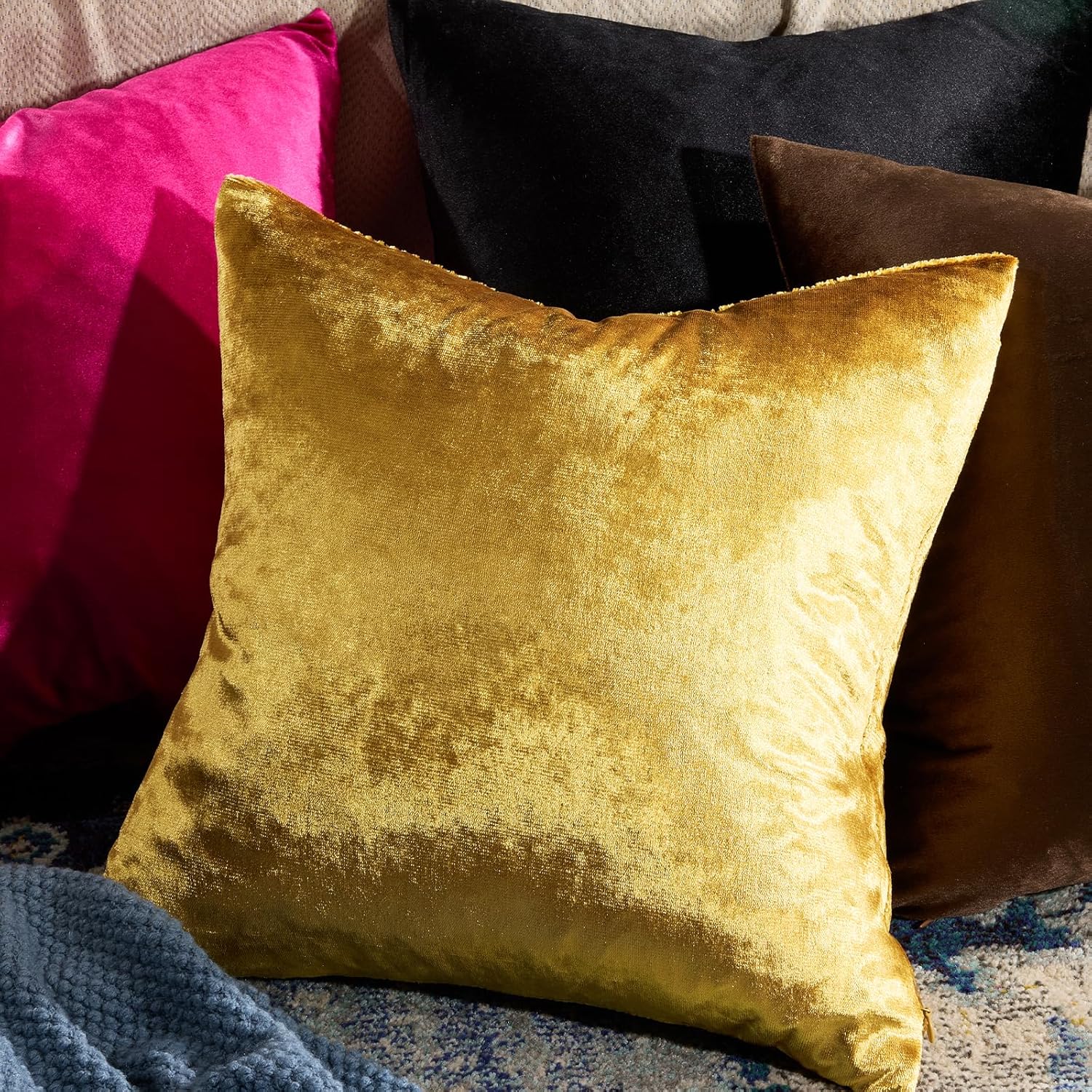 Luxe Velvet Soft Plush Cushion Throw Pillow (Gold Mustard)