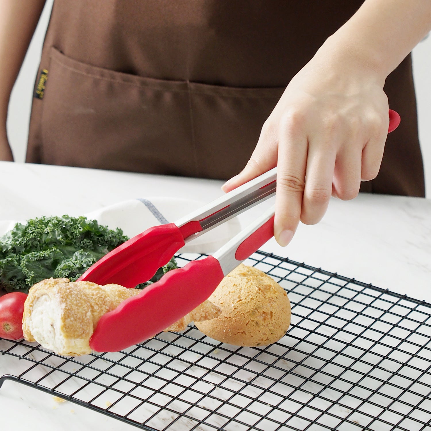 27cm Good Grip Silicone Stainless Steel Tongs (Red)